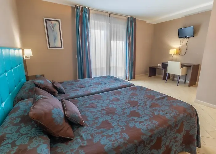 Kika * Santa Marta (Badajoz)