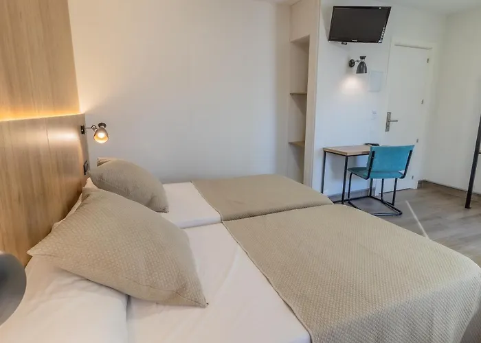 Kika * Santa Marta (Badajoz)