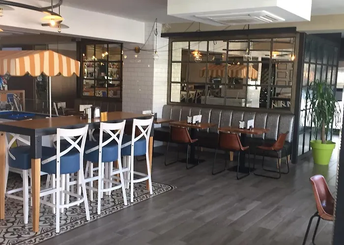 Kika * Santa Marta (Badajoz)